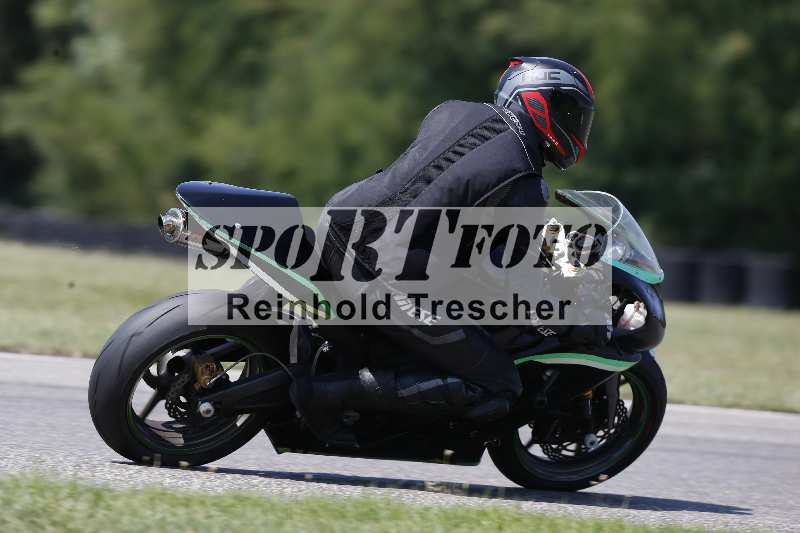 /44 09.08.2025 Plüss Moto Sport ADR/Freies Fahren/backside